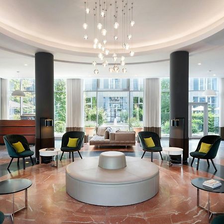 Le Meridien Munique Exterior foto Lobby