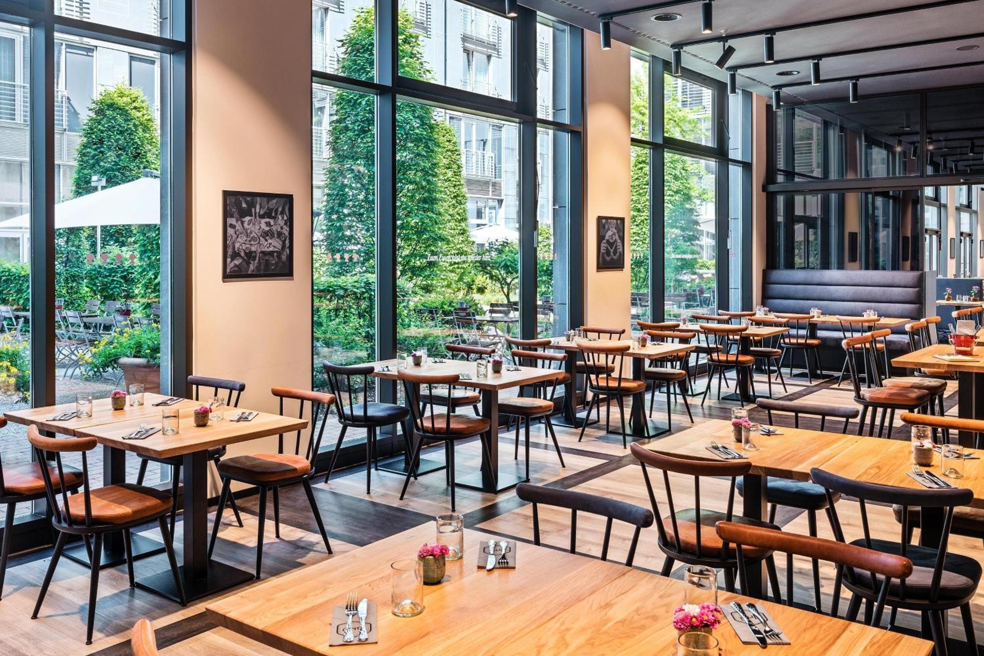 Le Meridien Munique Exterior foto Restaurant